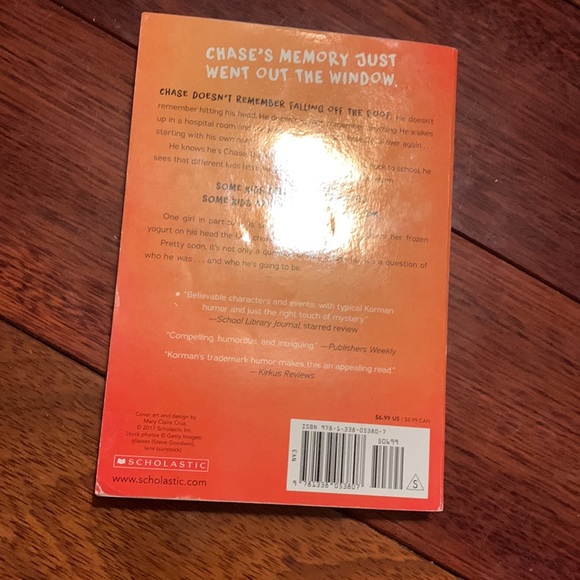 set of 3 gordon korman books - Picture 3 of 8